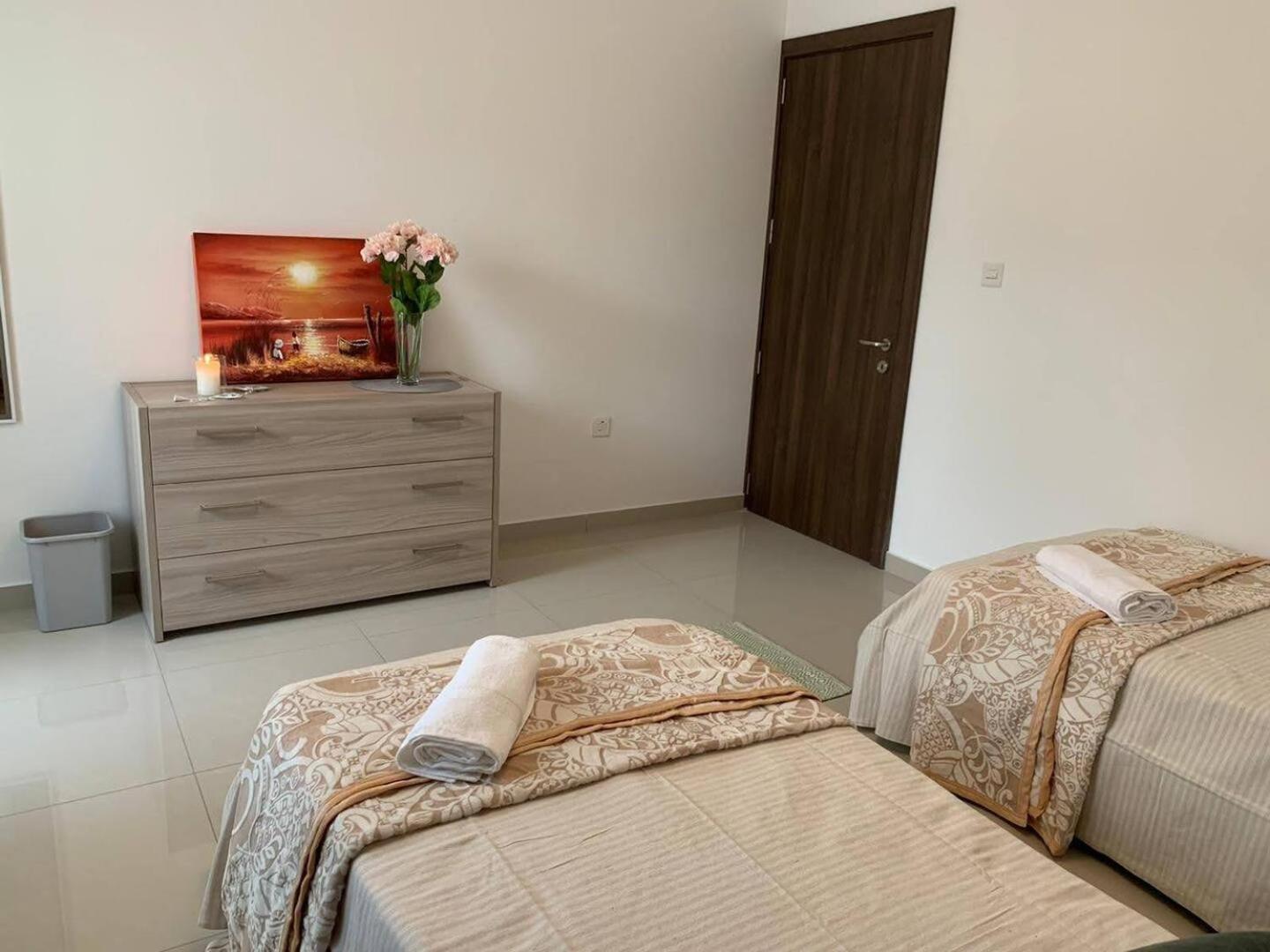 Fl 1 Ta'Lonza Luxury With Hot Tub By Homely Mellieħa Exteriör bild