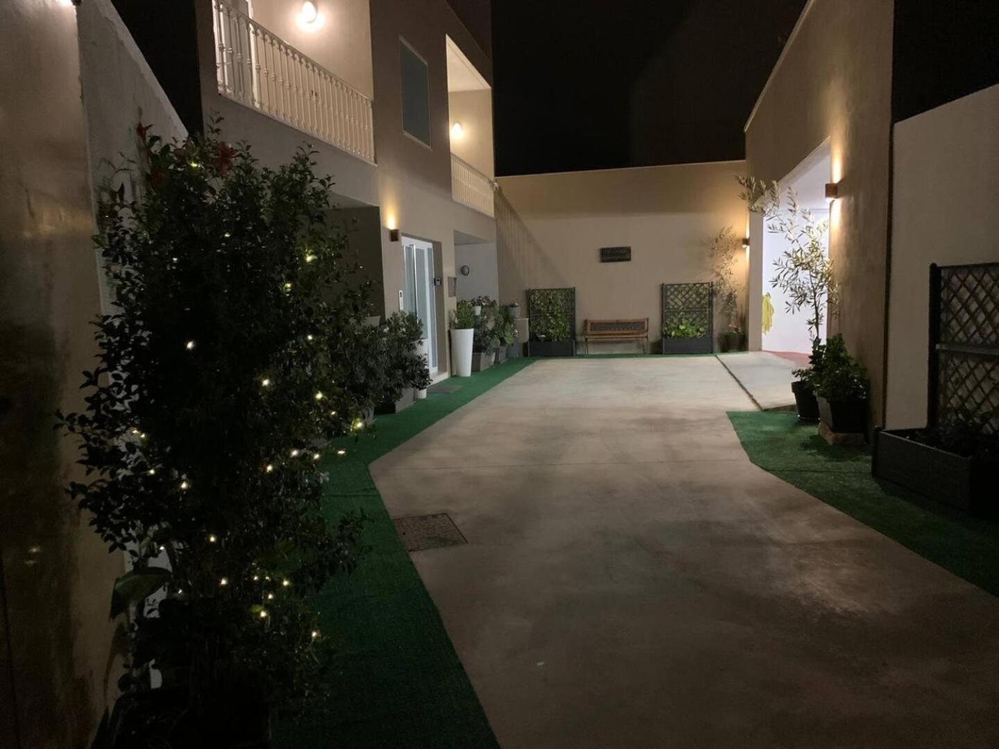 Fl 1 Ta'Lonza Luxury With Hot Tub By Homely Mellieħa Exteriör bild