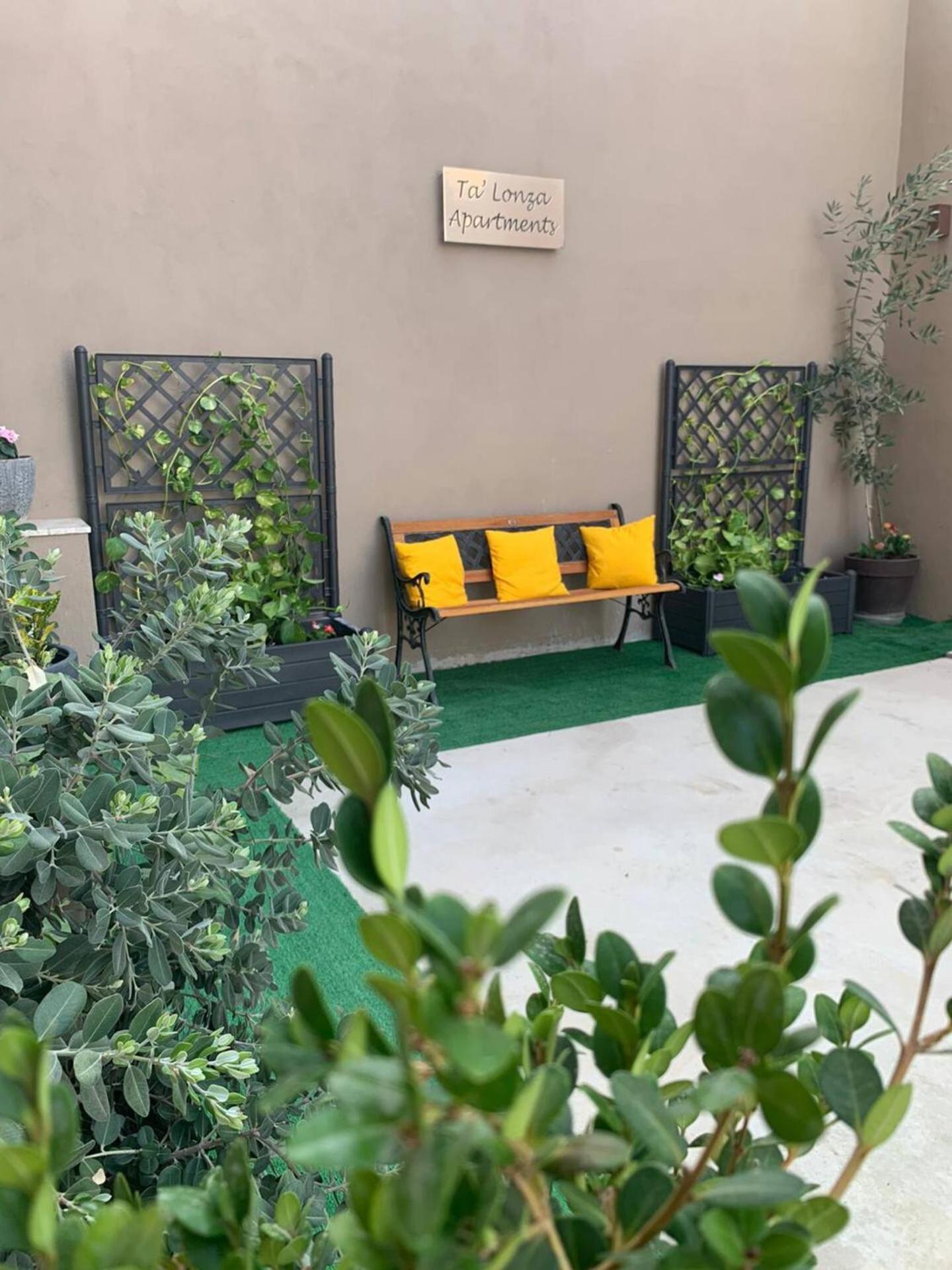 Fl 1 Ta'Lonza Luxury With Hot Tub By Homely Mellieħa Exteriör bild