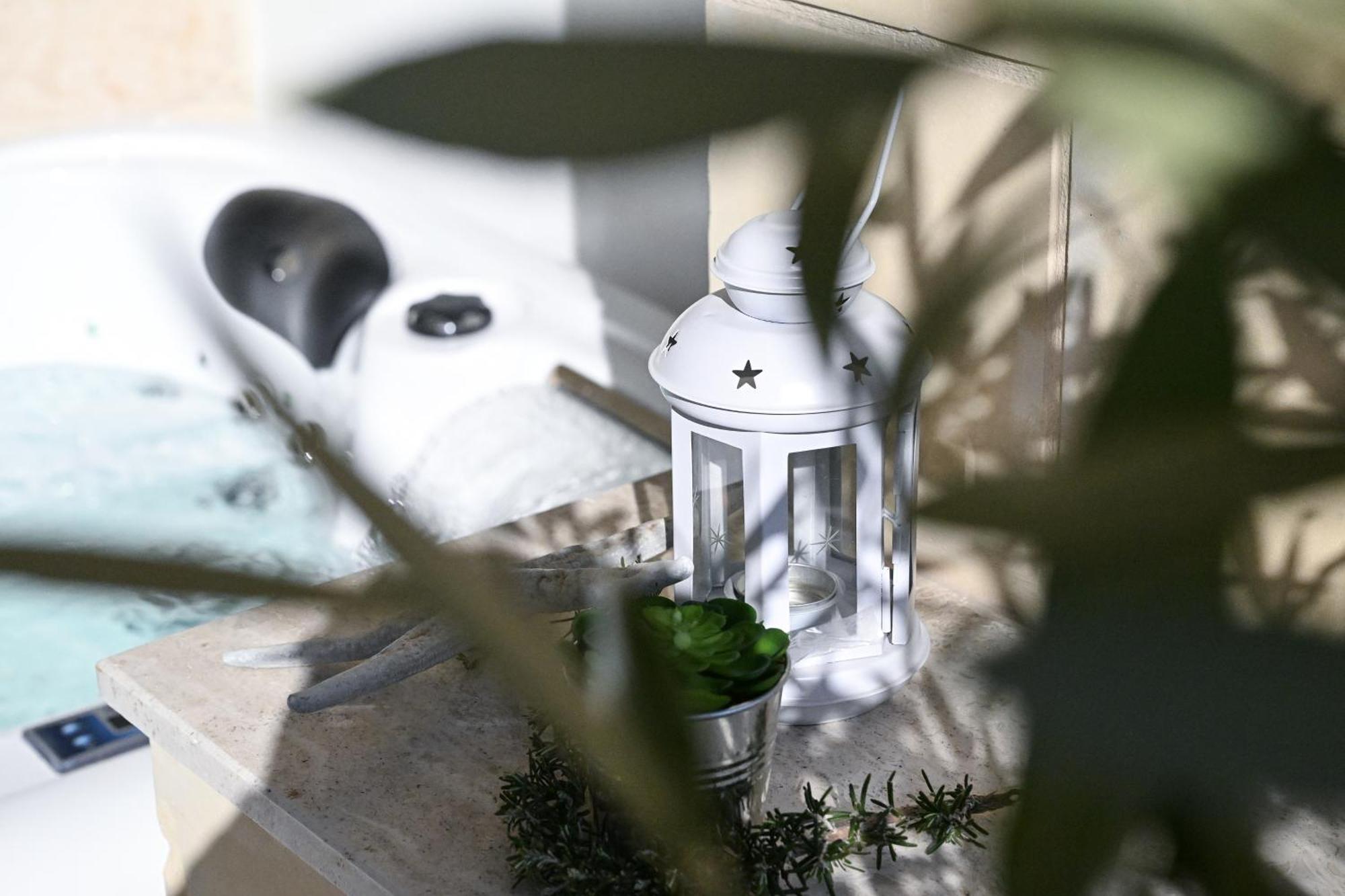 Fl 1 Ta'Lonza Luxury With Hot Tub By Homely Mellieħa Exteriör bild