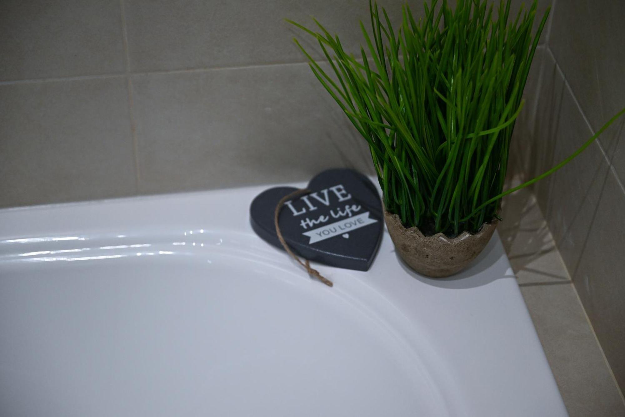 Fl 1 Ta'Lonza Luxury With Hot Tub By Homely Mellieħa Exteriör bild